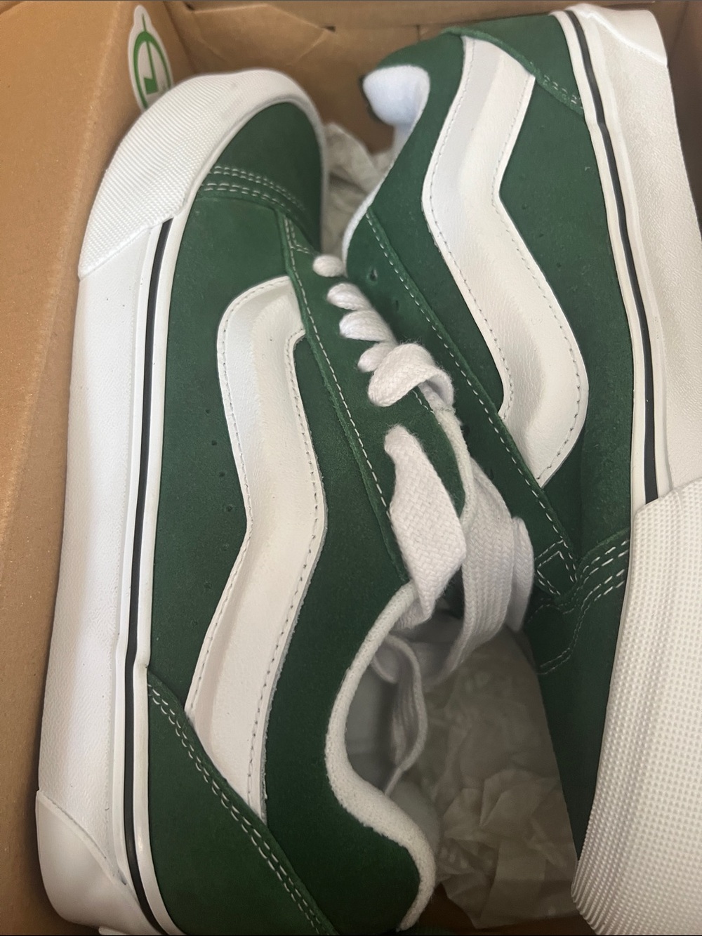 Vans - Picture 2 of 10